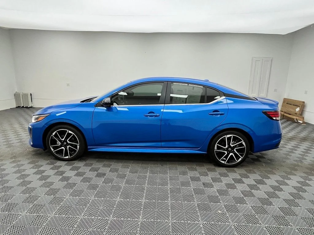 Used 2024 Blue Nissan SR image 12