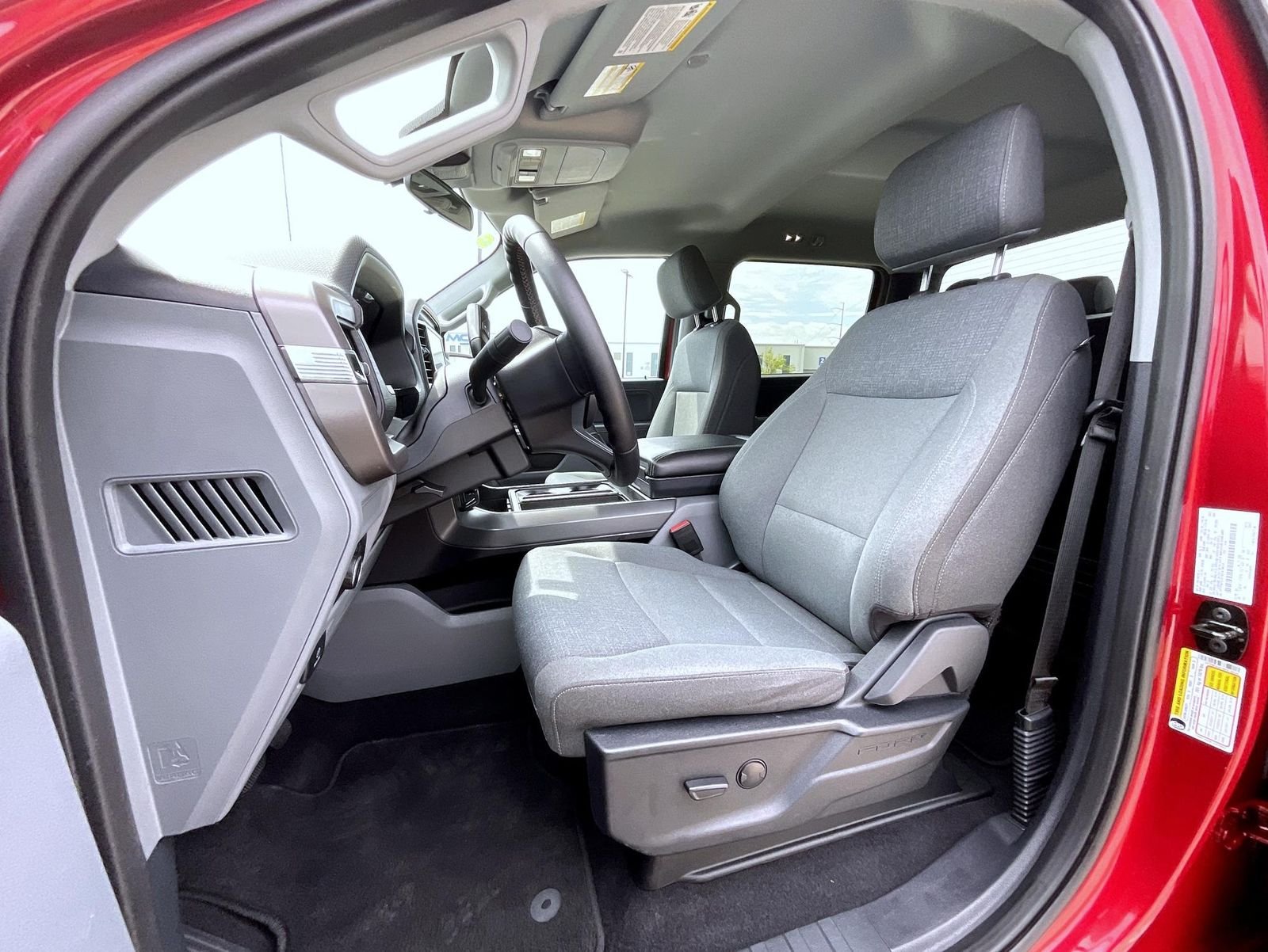 Used 2025 Red Ford XLT image 11