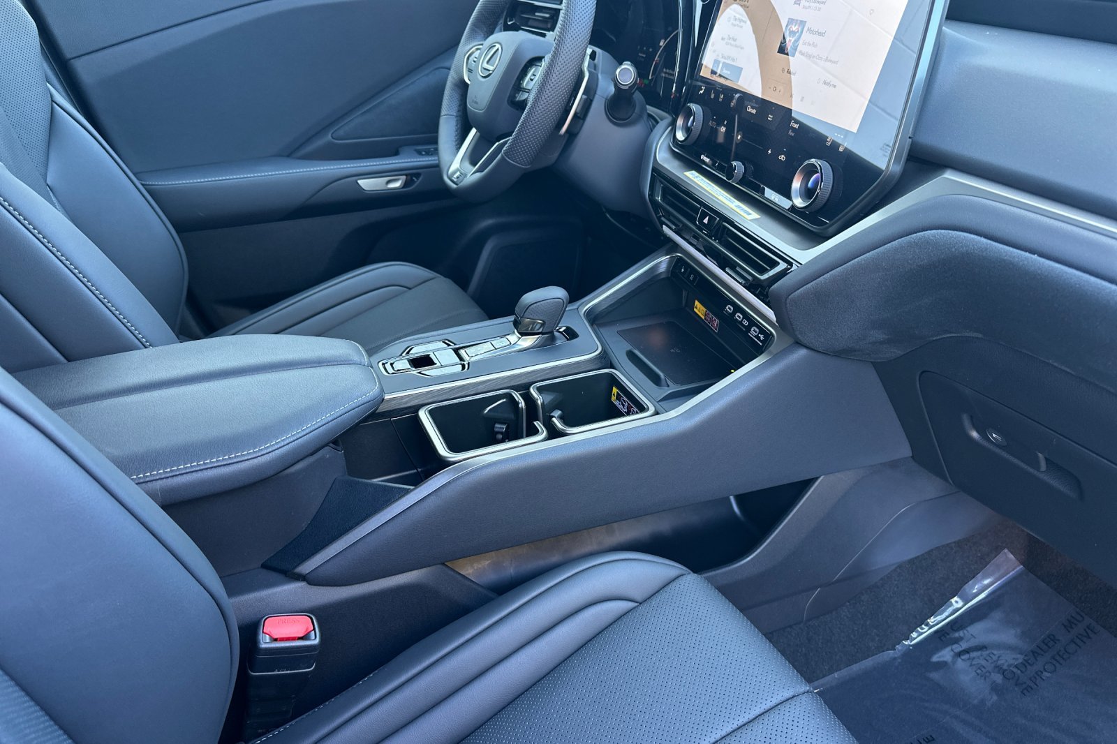 New 2026 Wind Chill Pearl Lexus TX 500h F SPORT PERFORMANCE PREMIUM AWD image 17