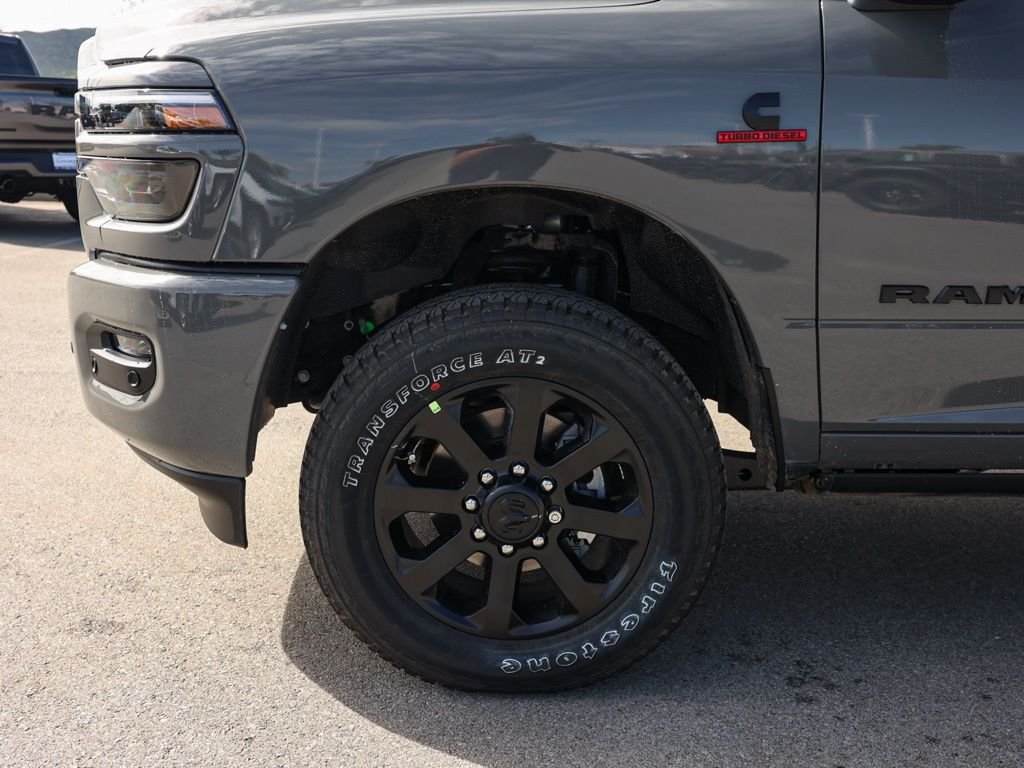 New 2026 Ceramic Gray Clear-Coat Exterior Paint RAM Laramie image 10