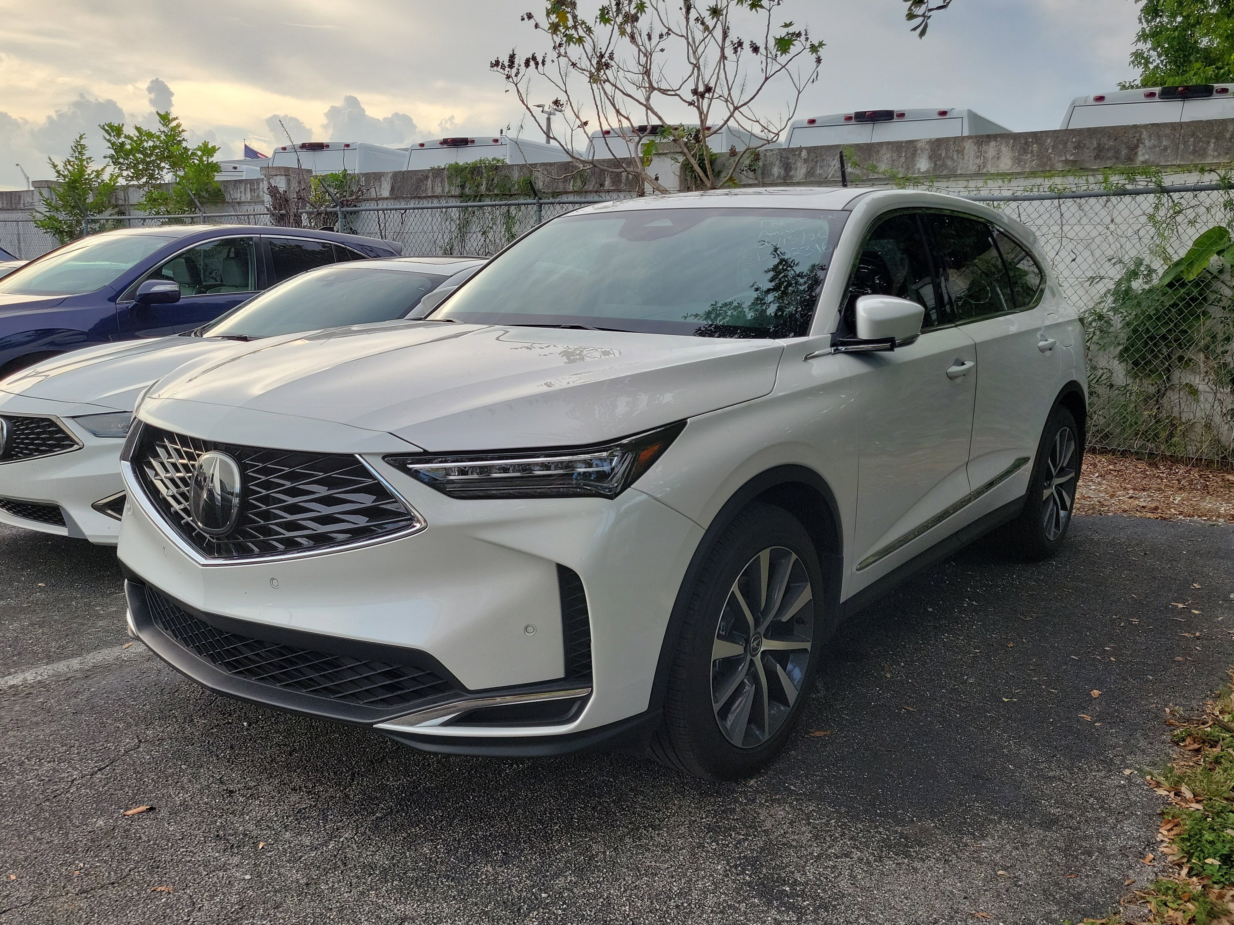 Used 2025 Platinum White Pearl Acura Technology Package image 3