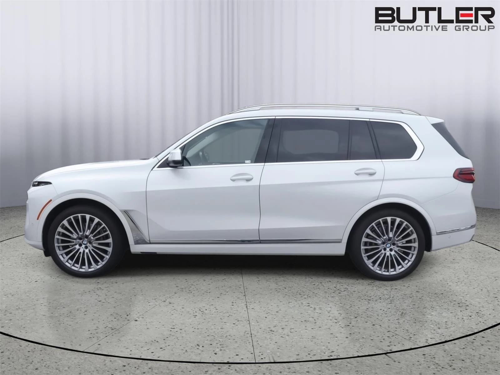 Certified Used 2024 Mineral White Metallic BMW xDrive40i image 3