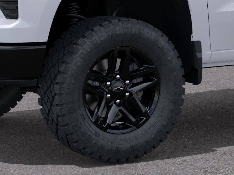 New 2026 Summit White Chevrolet Custom Trail Boss image 9