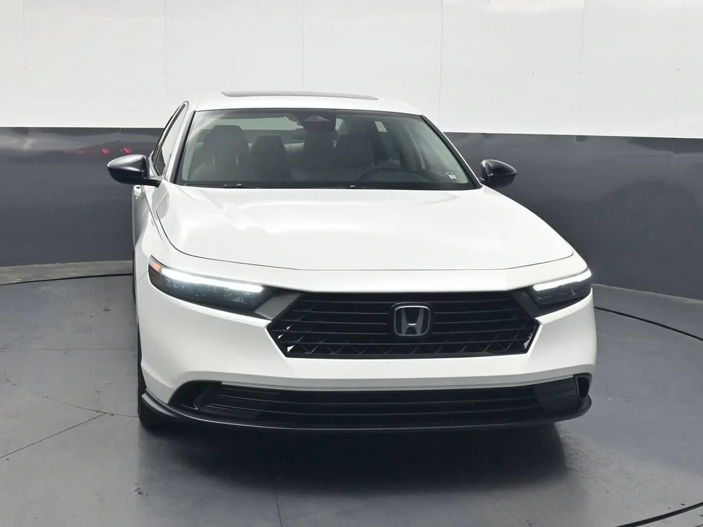 Certified Used 2026 Platinum White Pearl Honda SE image 53