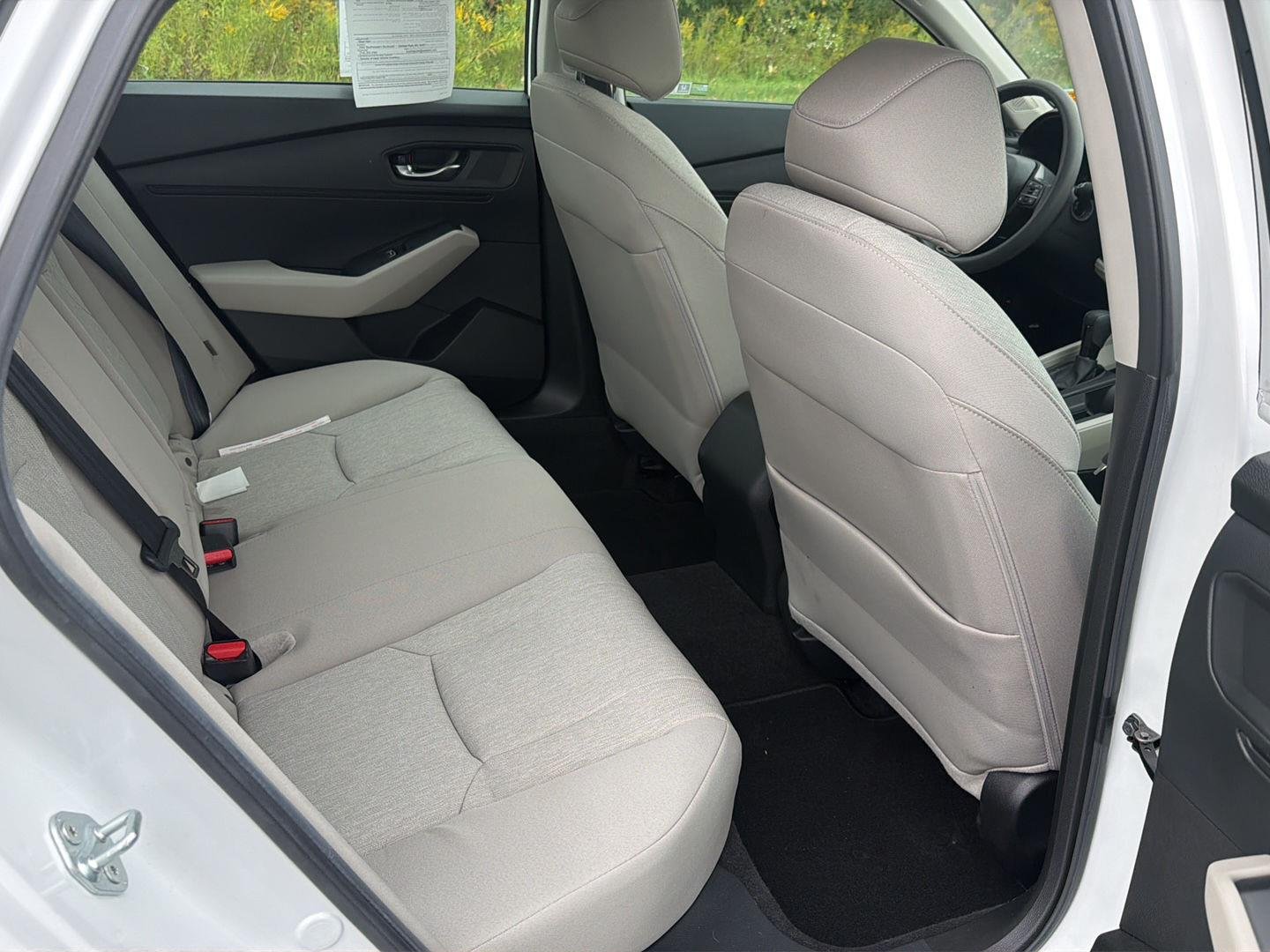 Used 2024 Platinum White Pearl Honda EX image 19
