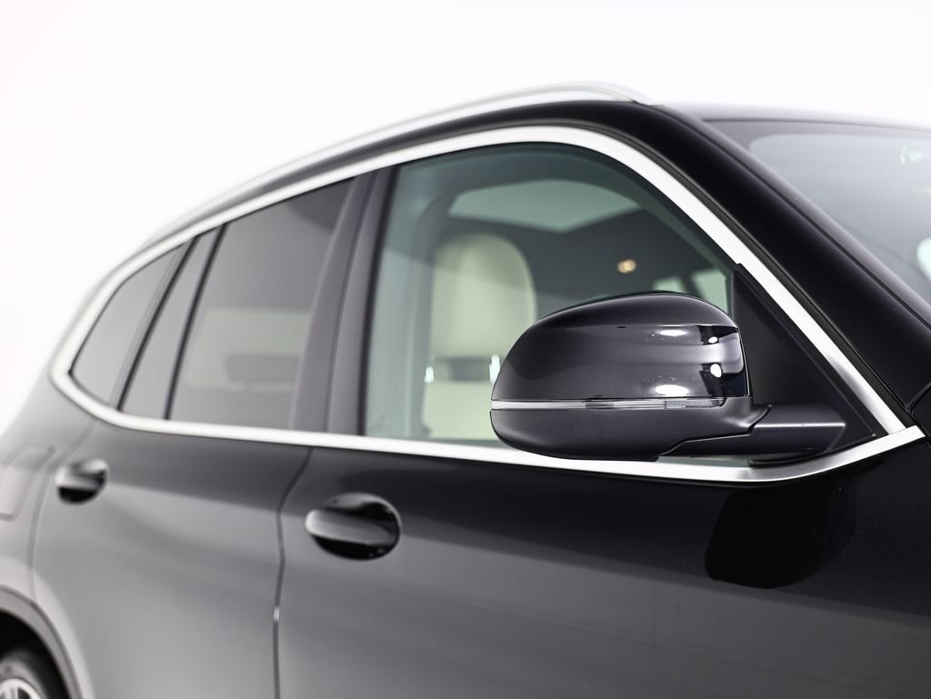 Used 2024 Black BMW xDrive30i image 16