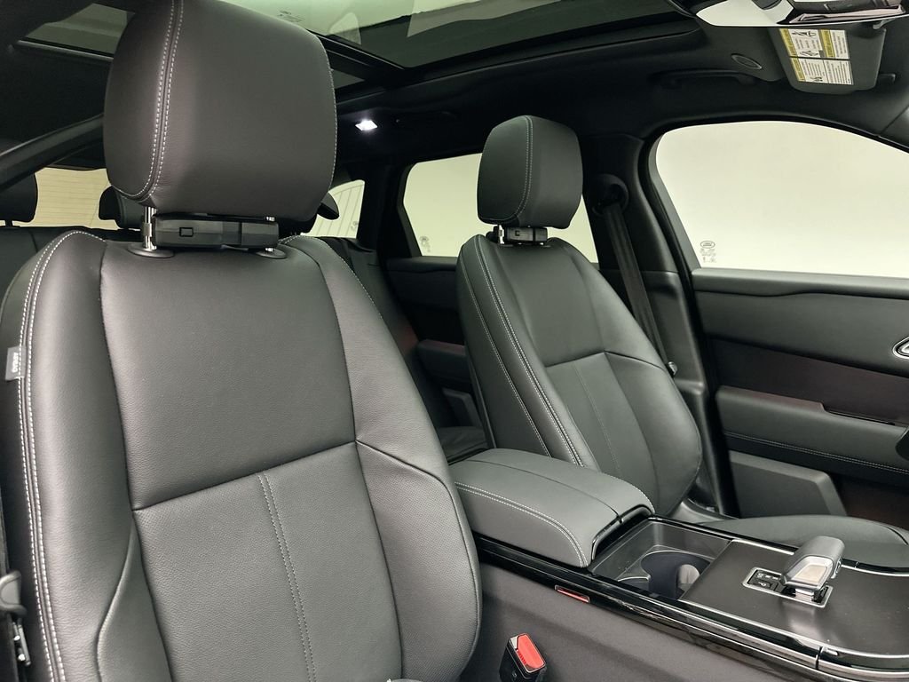 New 2026 Carpathian Grey Land Rover P250 Base image 14