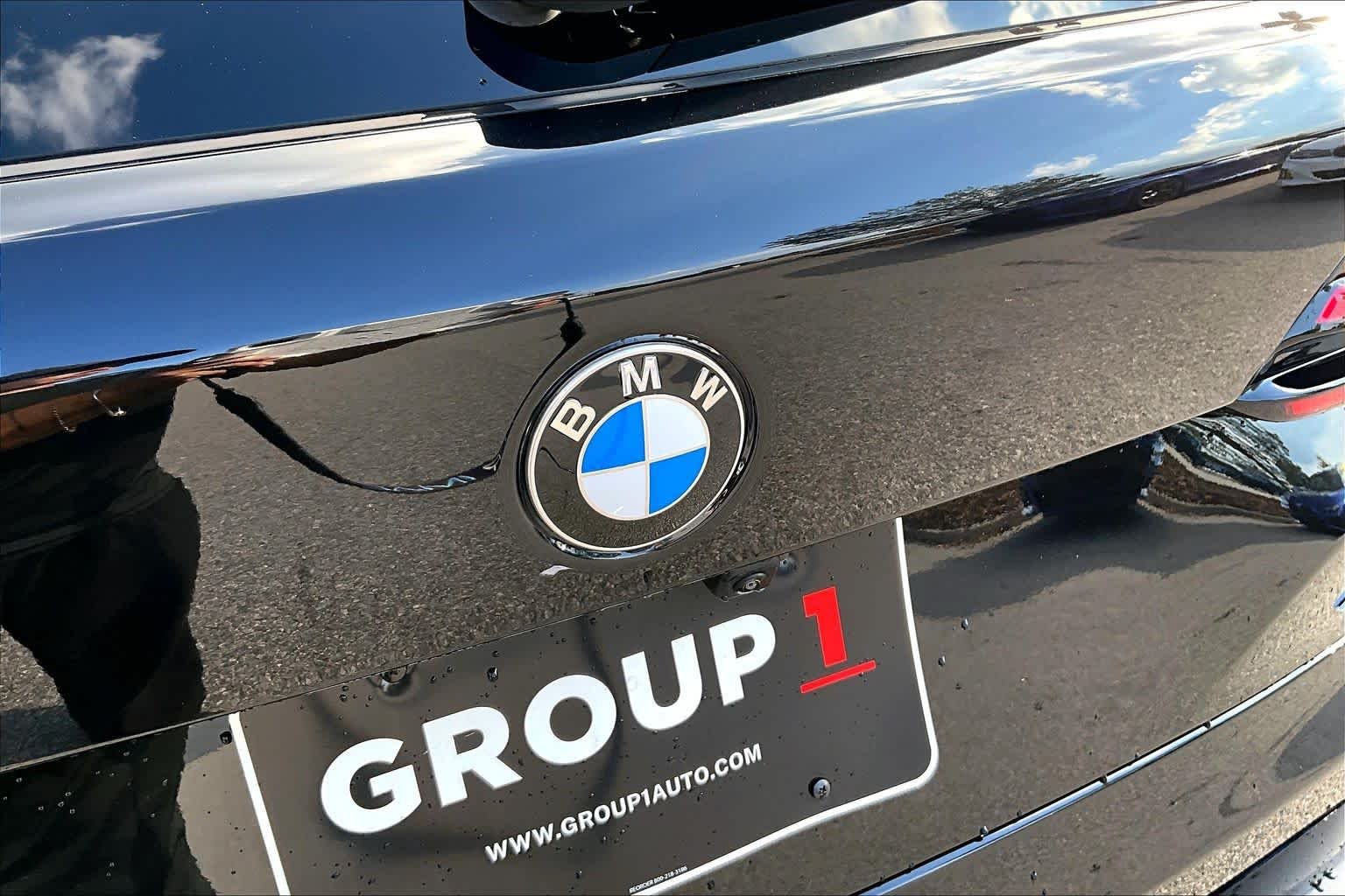 New 2026 Black Sapphire Metallic BMW xDrive40i image 15