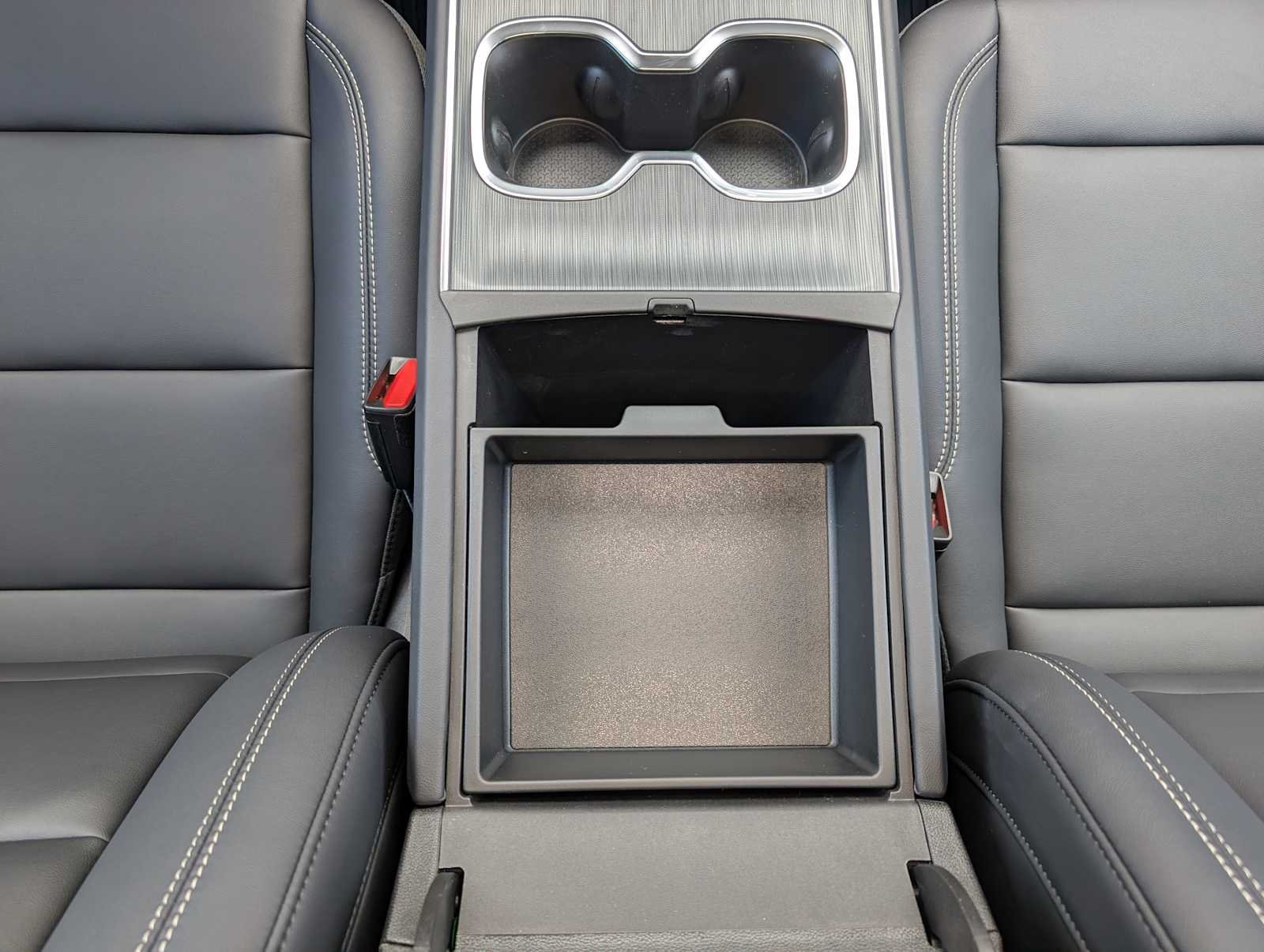2026 GMC Acadia Elevation - Photo 14