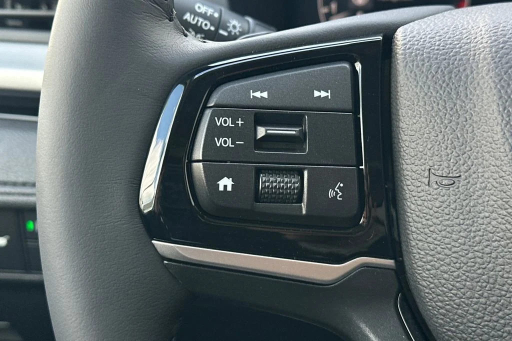 New 2026 Solar Silver Metallic Honda Touring image 27