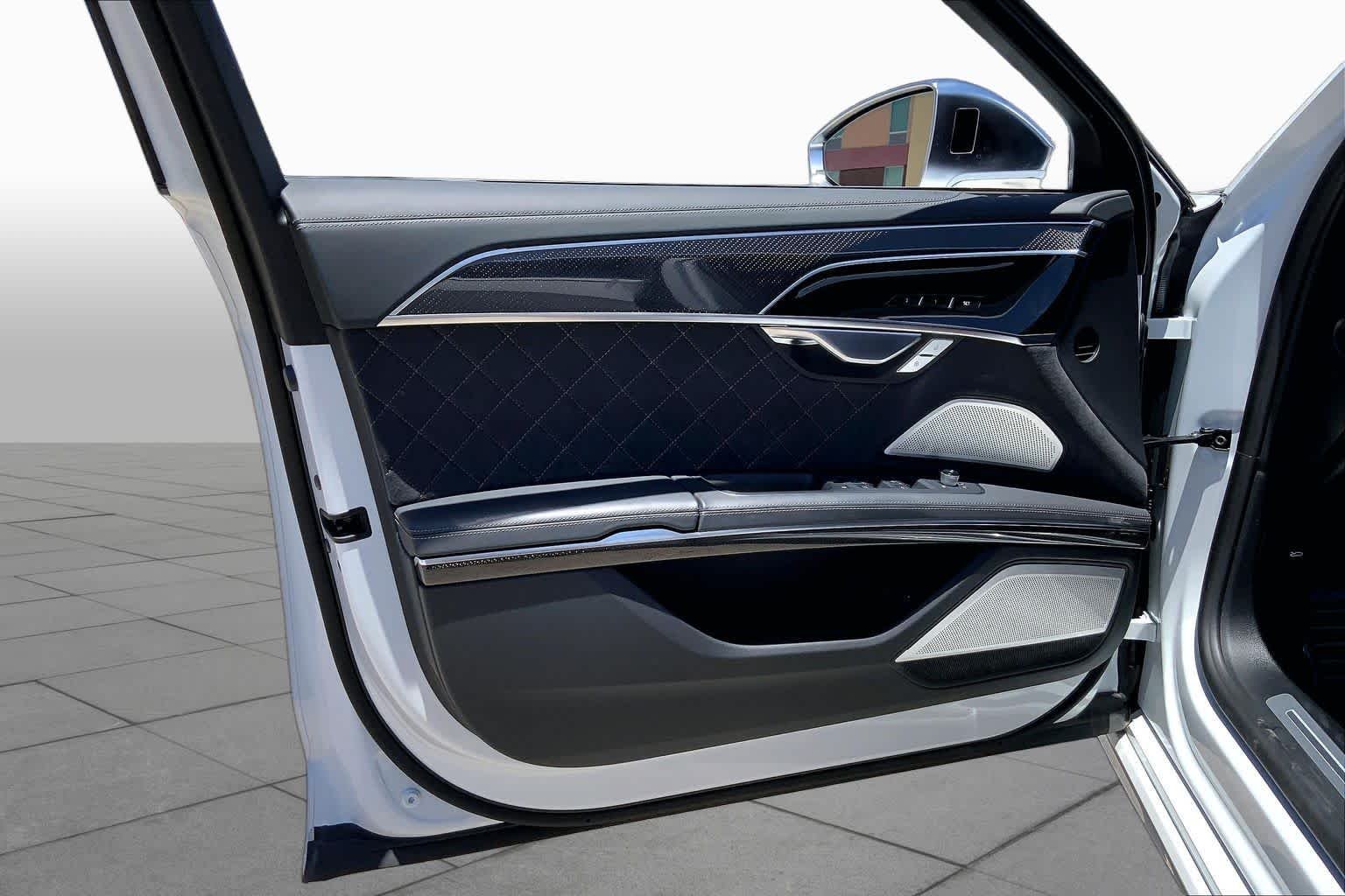 Used 2025 Glacier White Metallic Audi  image 22