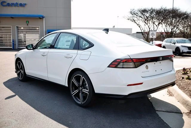 New 2026 Platinum White Pearl Honda SE image 8