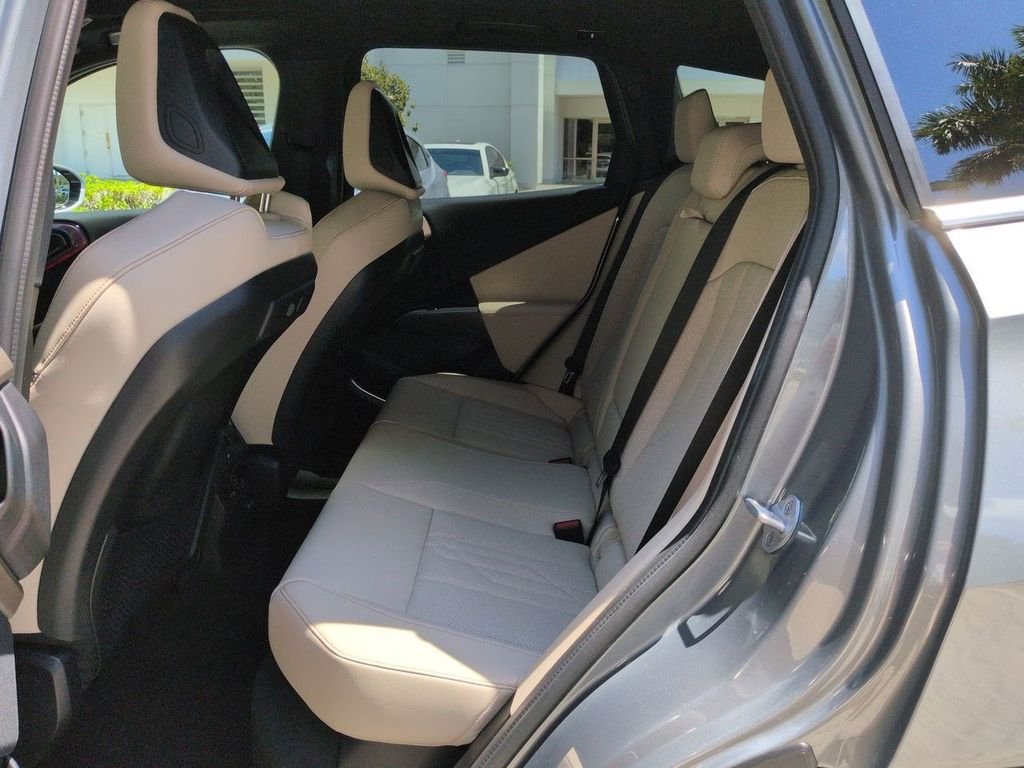 2025 BMW X3 30 - Photo 14
