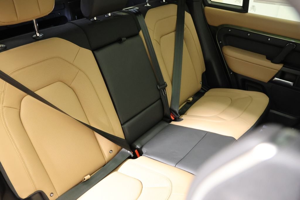 New 2026 Woolstone Green Land Rover X image 45
