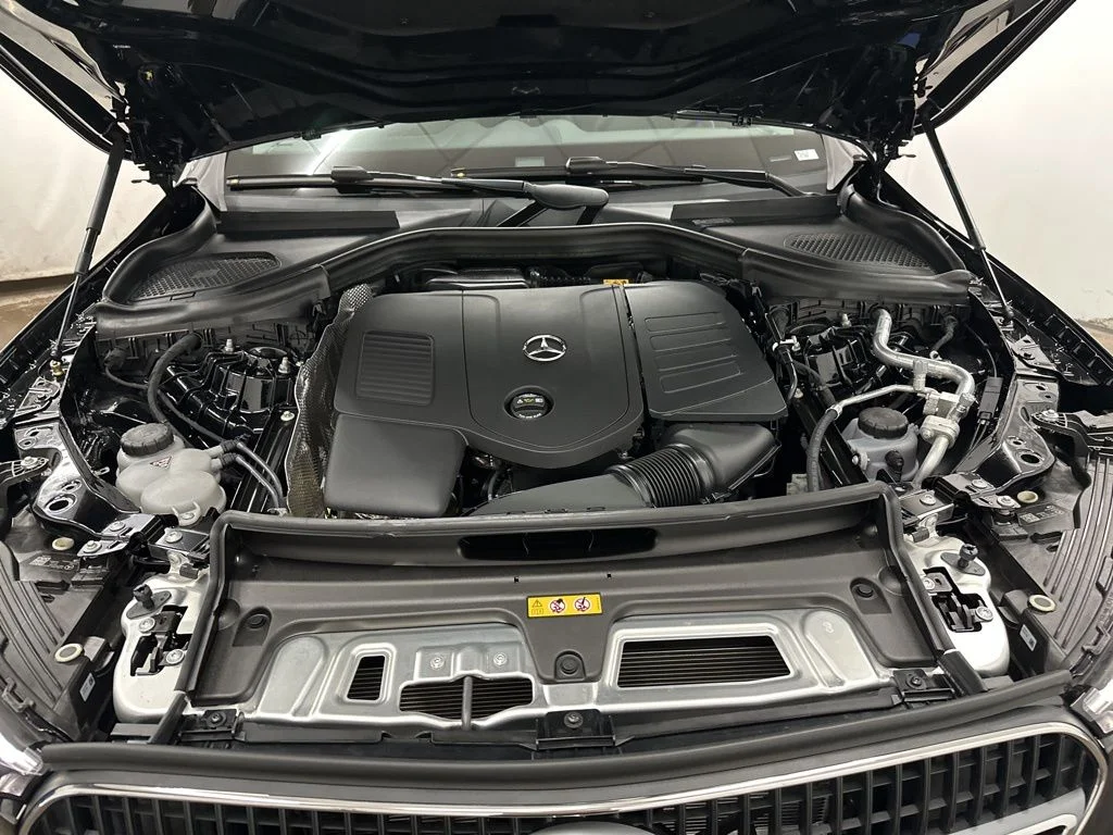 Used 2026 Black Mercedes-Benz GLC 300 image 29