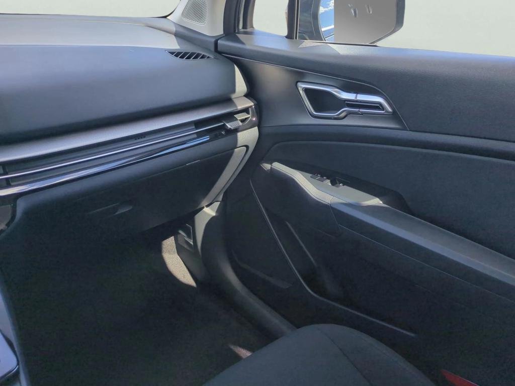 2026 Kia Sportage S Hybrid - Photo 18