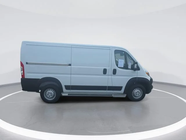Used 2025 White Ram Base image 9