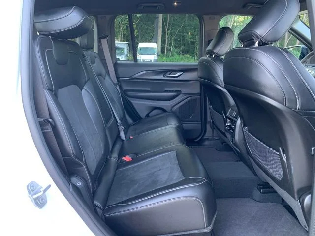 Used 2025 White Jeep Altitude image 13