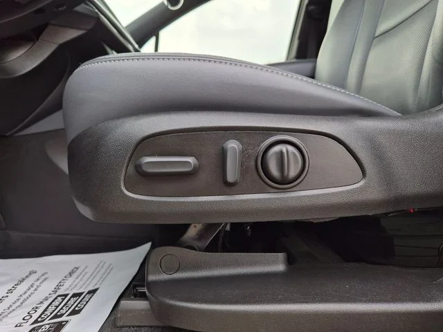 Used 2023 Black Buick Essence image 18