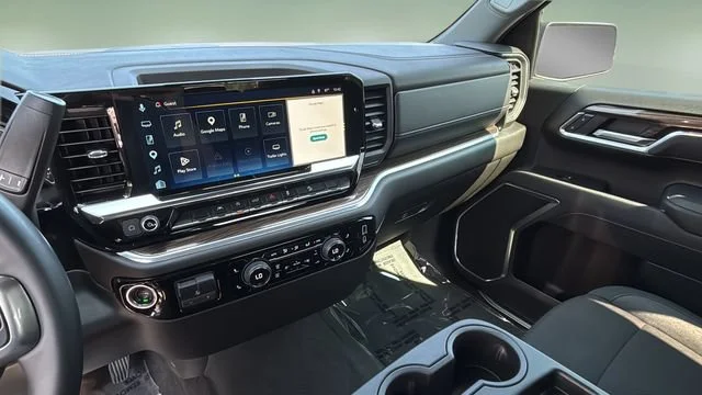 Used 2025 Black Chevrolet RST image 24