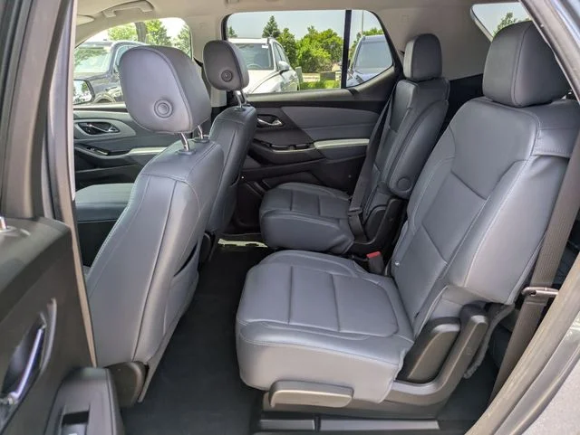 Used 2019 Gray Chevrolet 3LT image 24