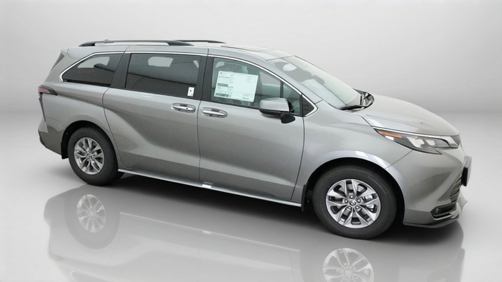 New 2026 Heavy Metal Toyota XLE image 36