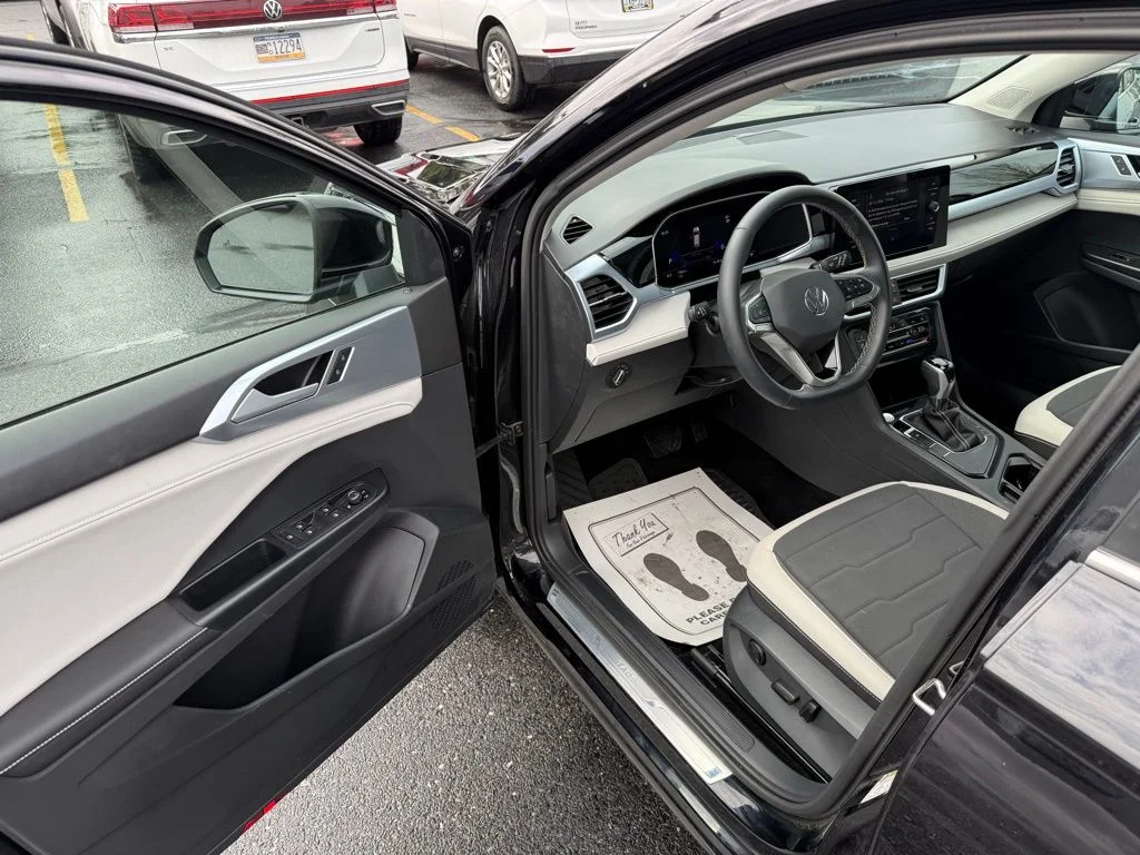 2025 Volkswagen Taos SE - Photo 32