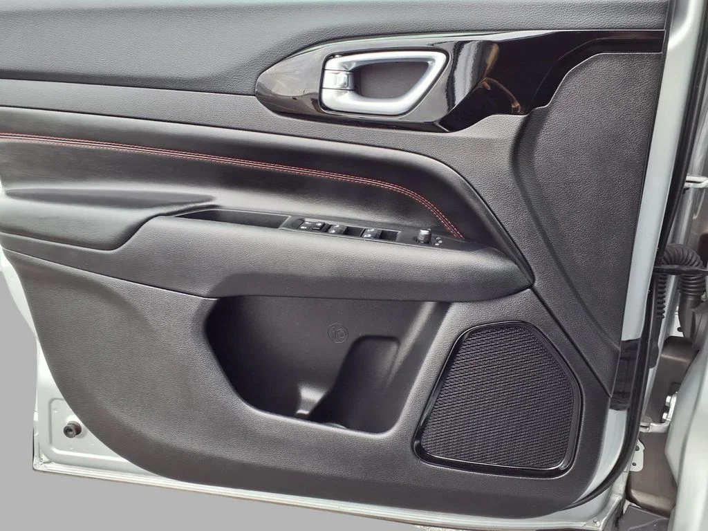 2025 Jeep Compass Trailhawk - Photo 19