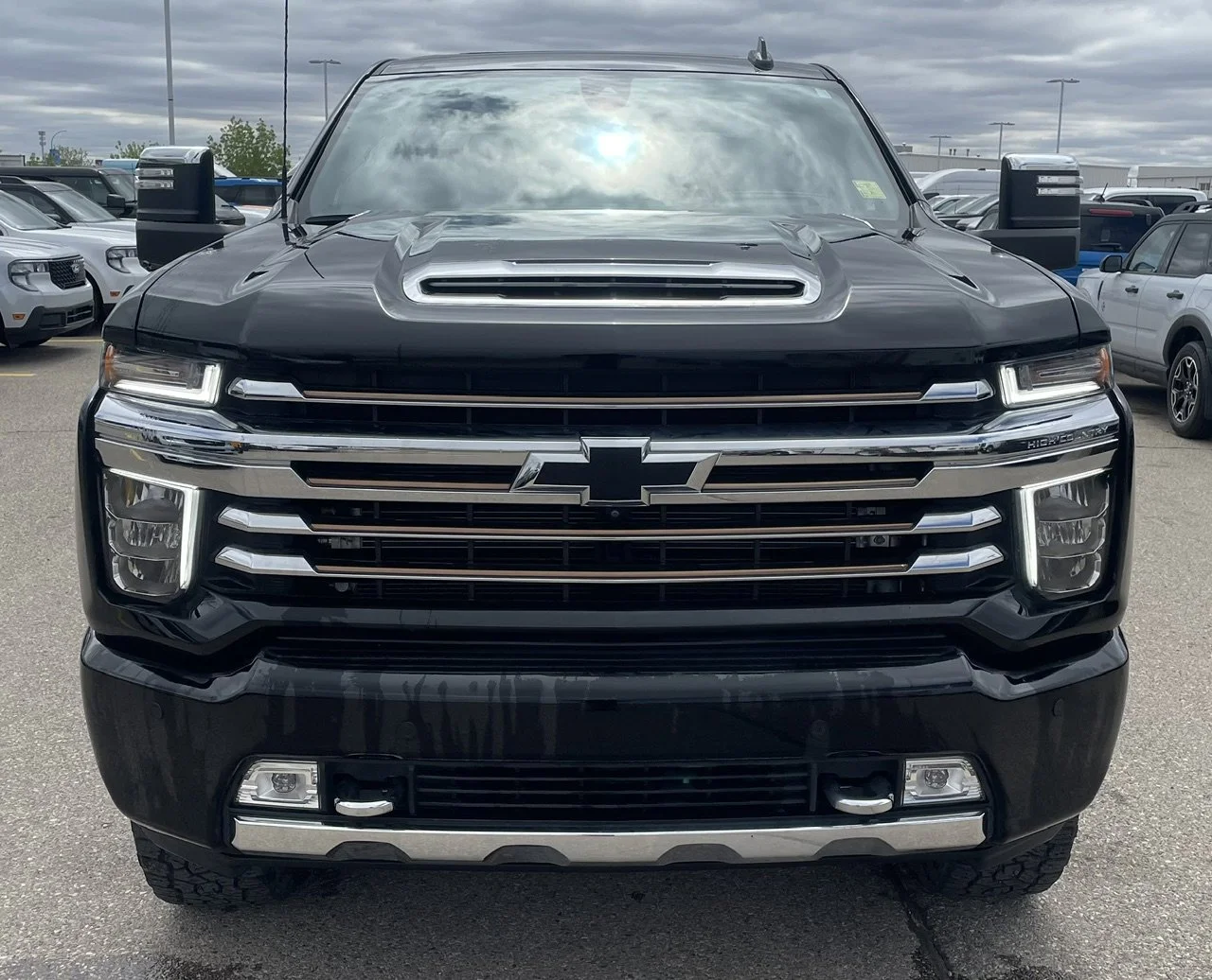 Used 2021 Black Chevrolet Crew Cab  HIGH COUNTRY image 8