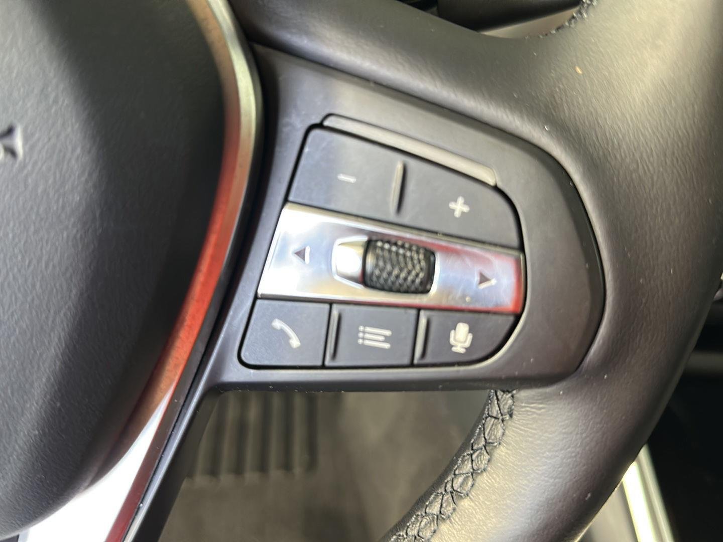 Used 2023 Skyscraper Grey Metallic BMW eDrive40 image 23
