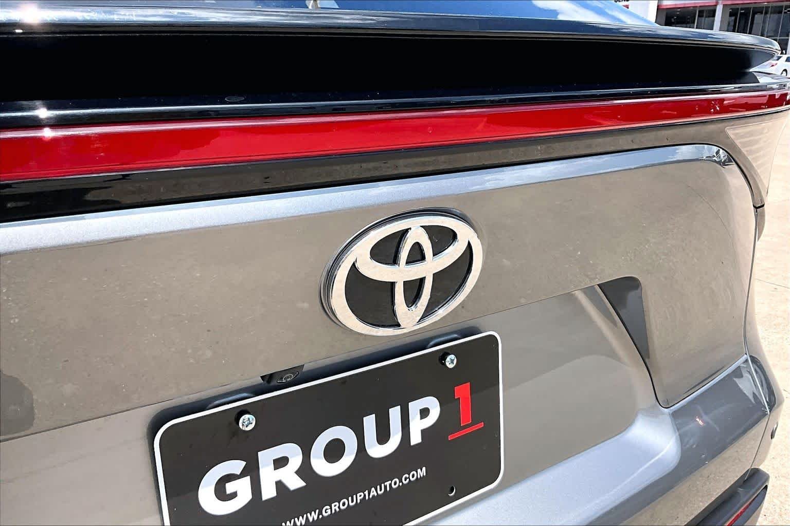 Used 2026 Heavy Metal Toyota XLE image 29