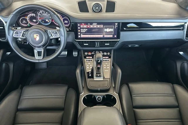 Used 2022  Porsche Turbo image 12