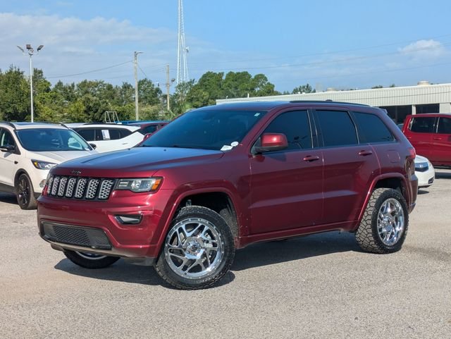 Used 2021 Red Jeep Laredo X image 1