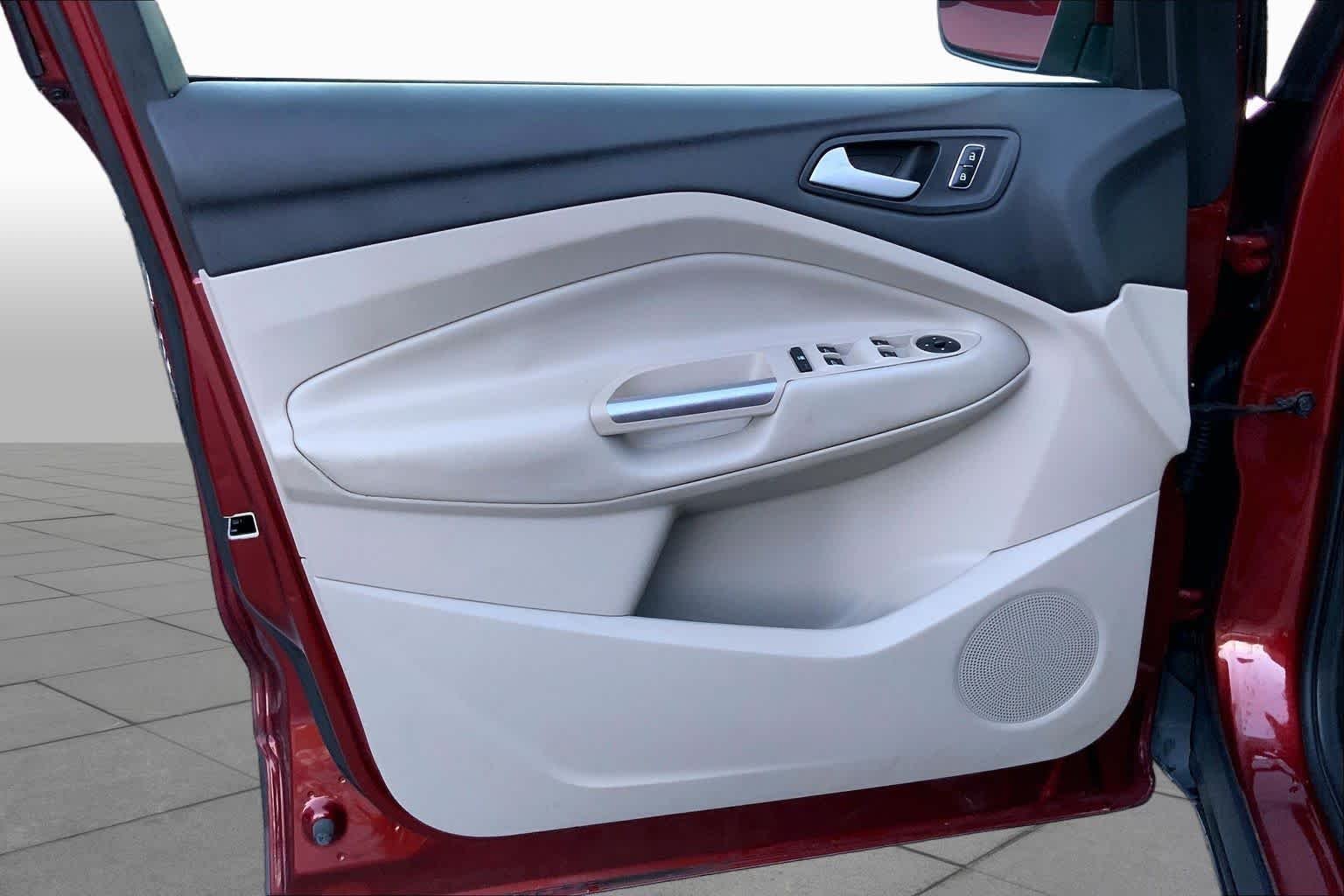 Used 2014 Sunset Ford SE image 19