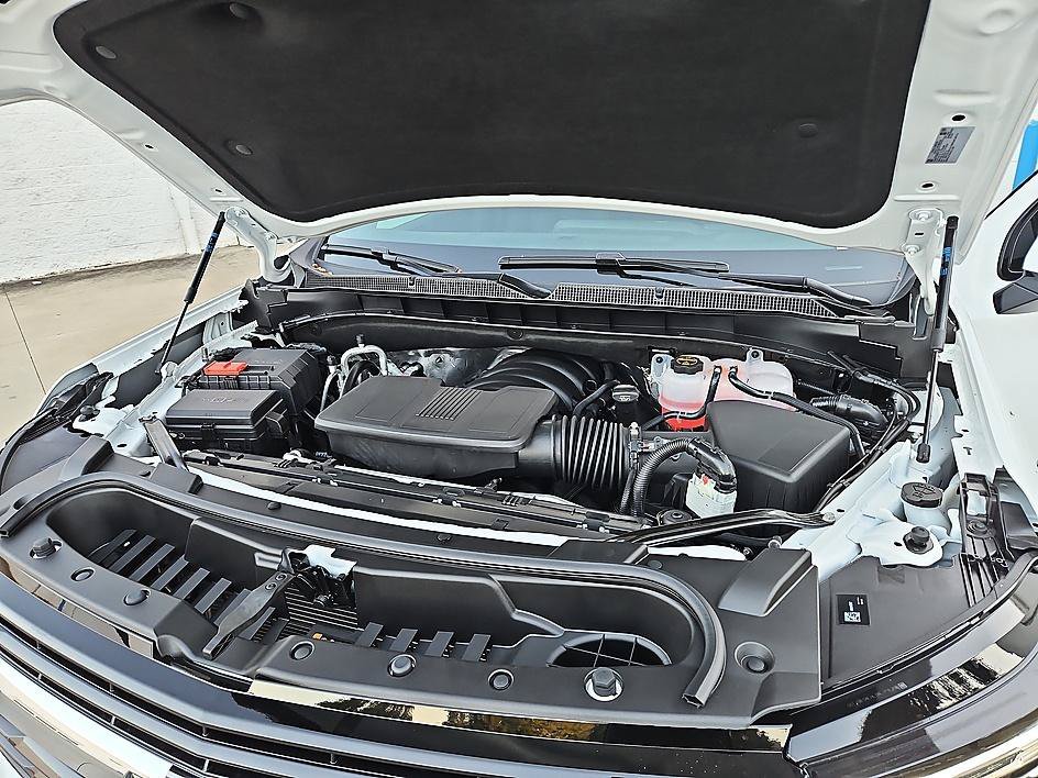 New 2026 Summit White Chevrolet LS image 23