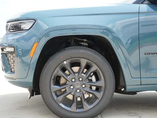 New 2026 Steel Blue Exterior Paint Jeep Limited image 5