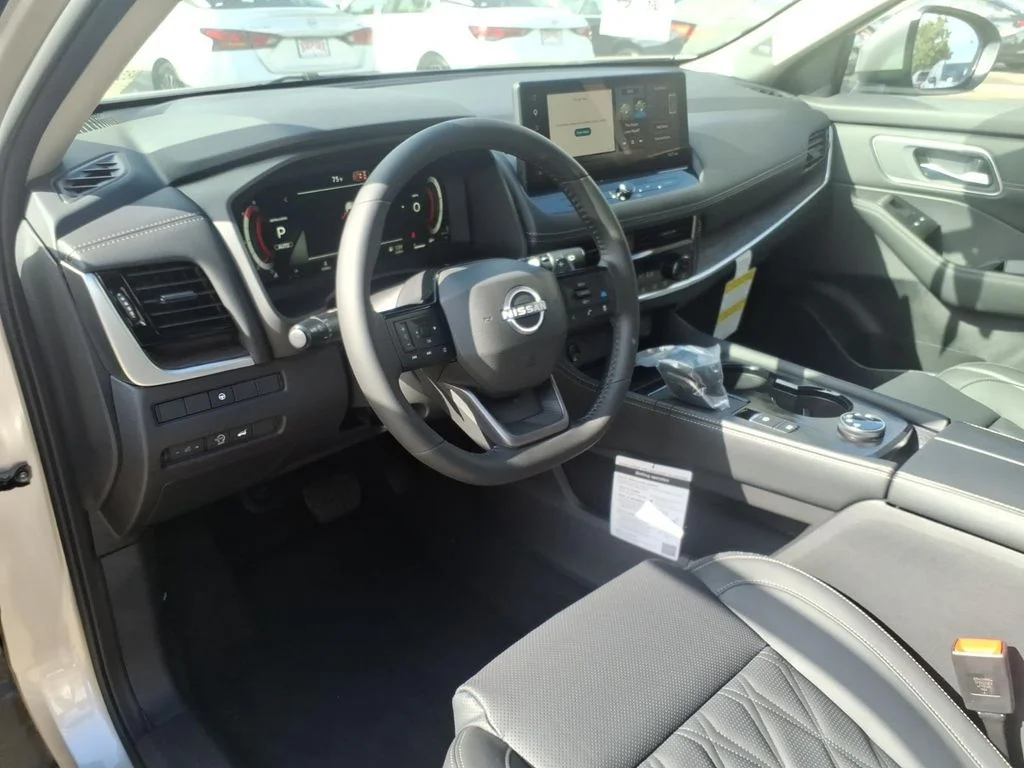New 2026 Champagne Silver Metallic Nissan Platinum image 8