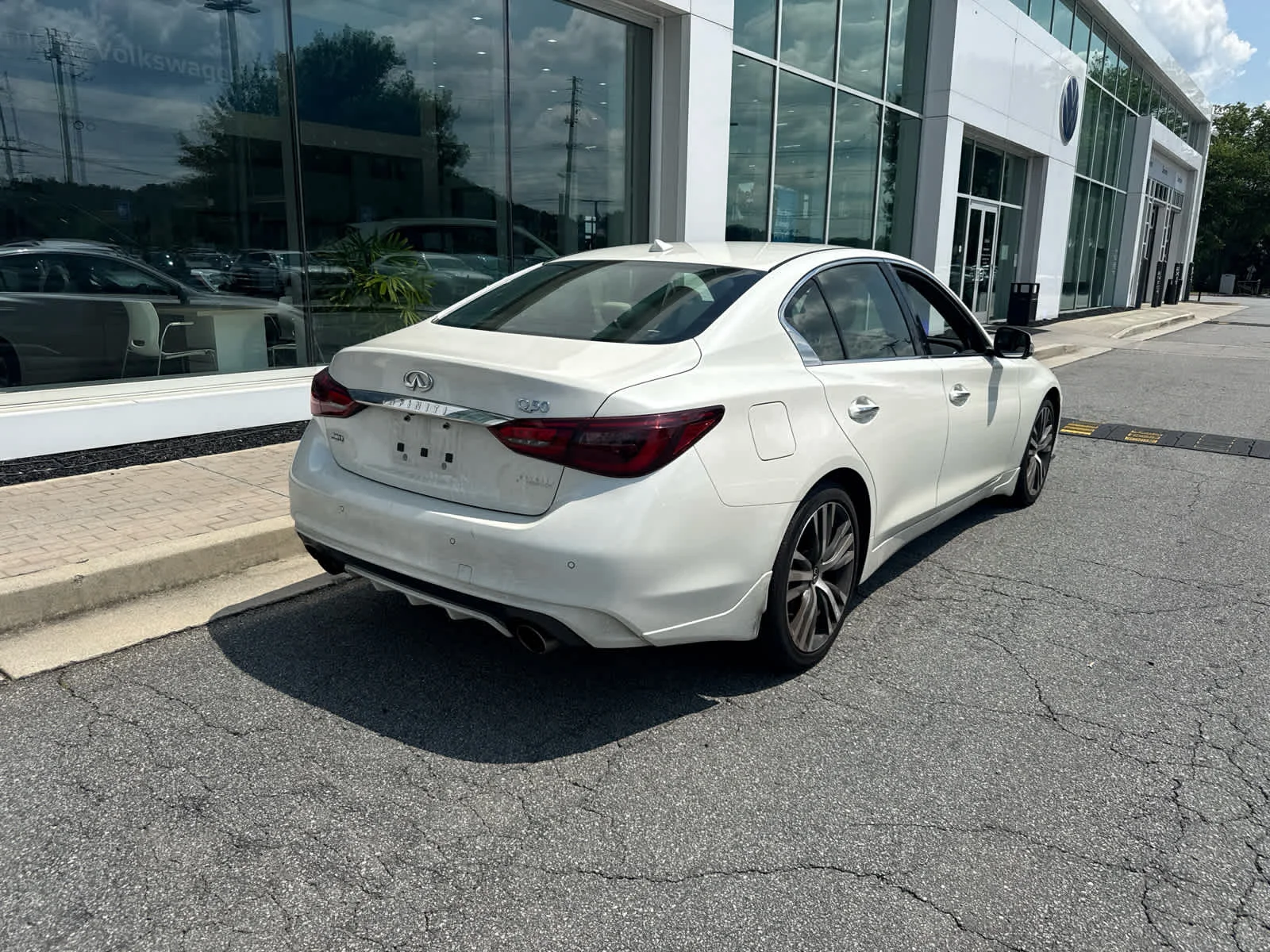 Used 2021 Majestic White INFINITI 3.0t SENSORY image 7