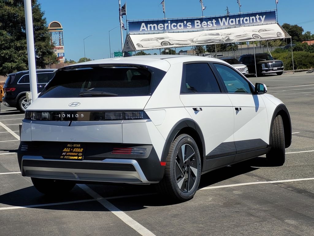 New 2026 White Hyundai SEL image 3