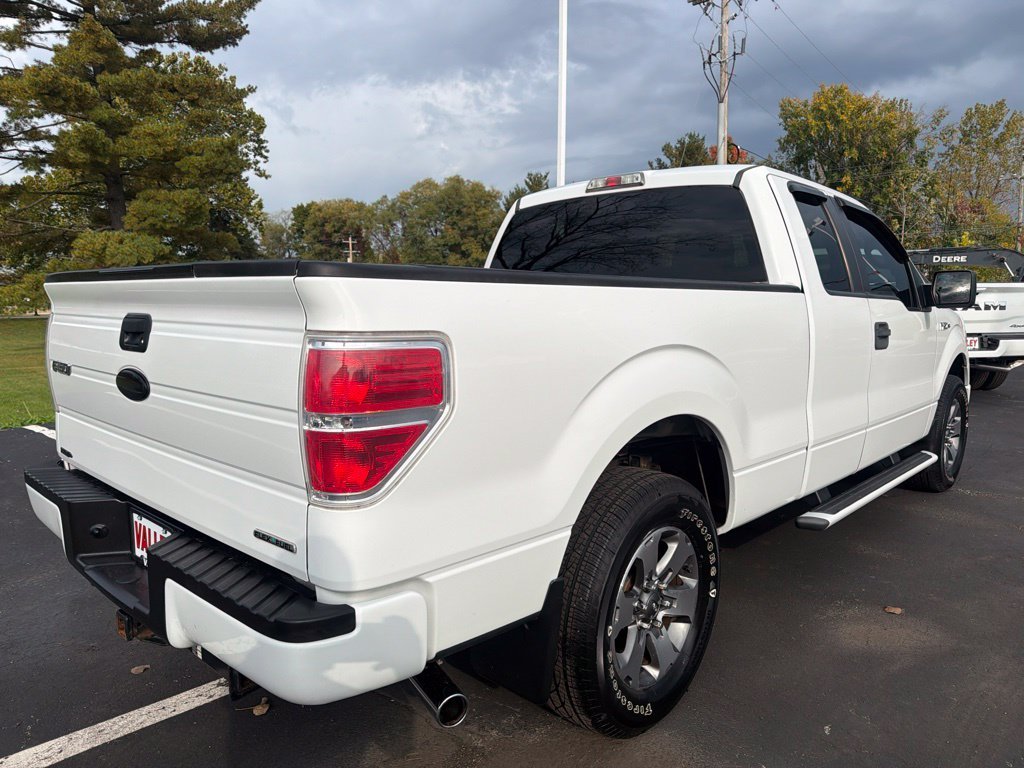 Used 2012 White Ford XLT image 6