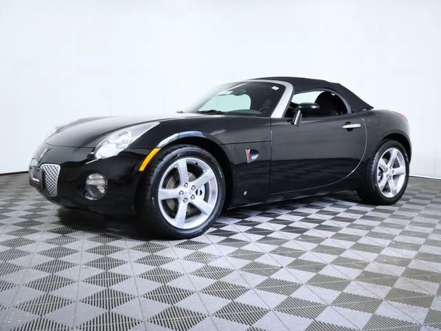 Used 2006 Black Pontiac Base image 2