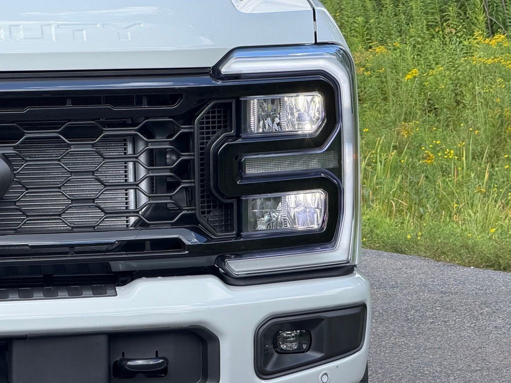 New 2026 Avalanche Ford F-250® Lariat® image 2