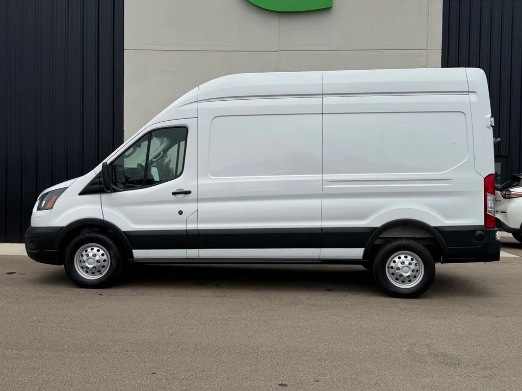 Used 2025 White Ford Base image 2