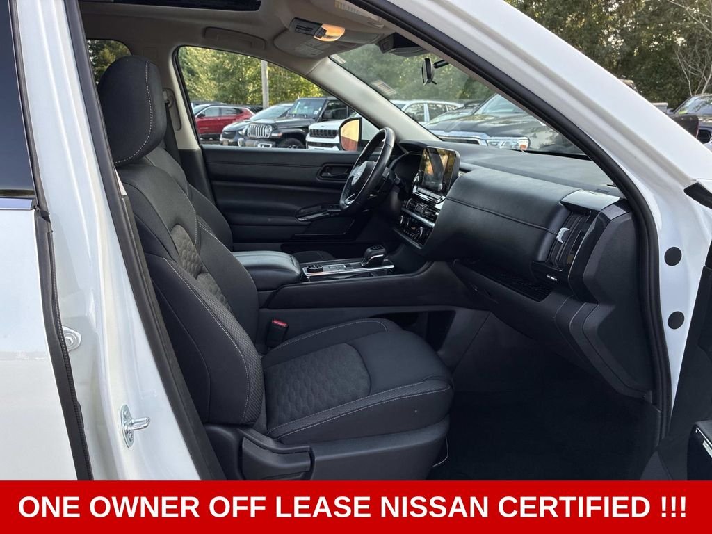 Used 2023 White Nissan SV image 10