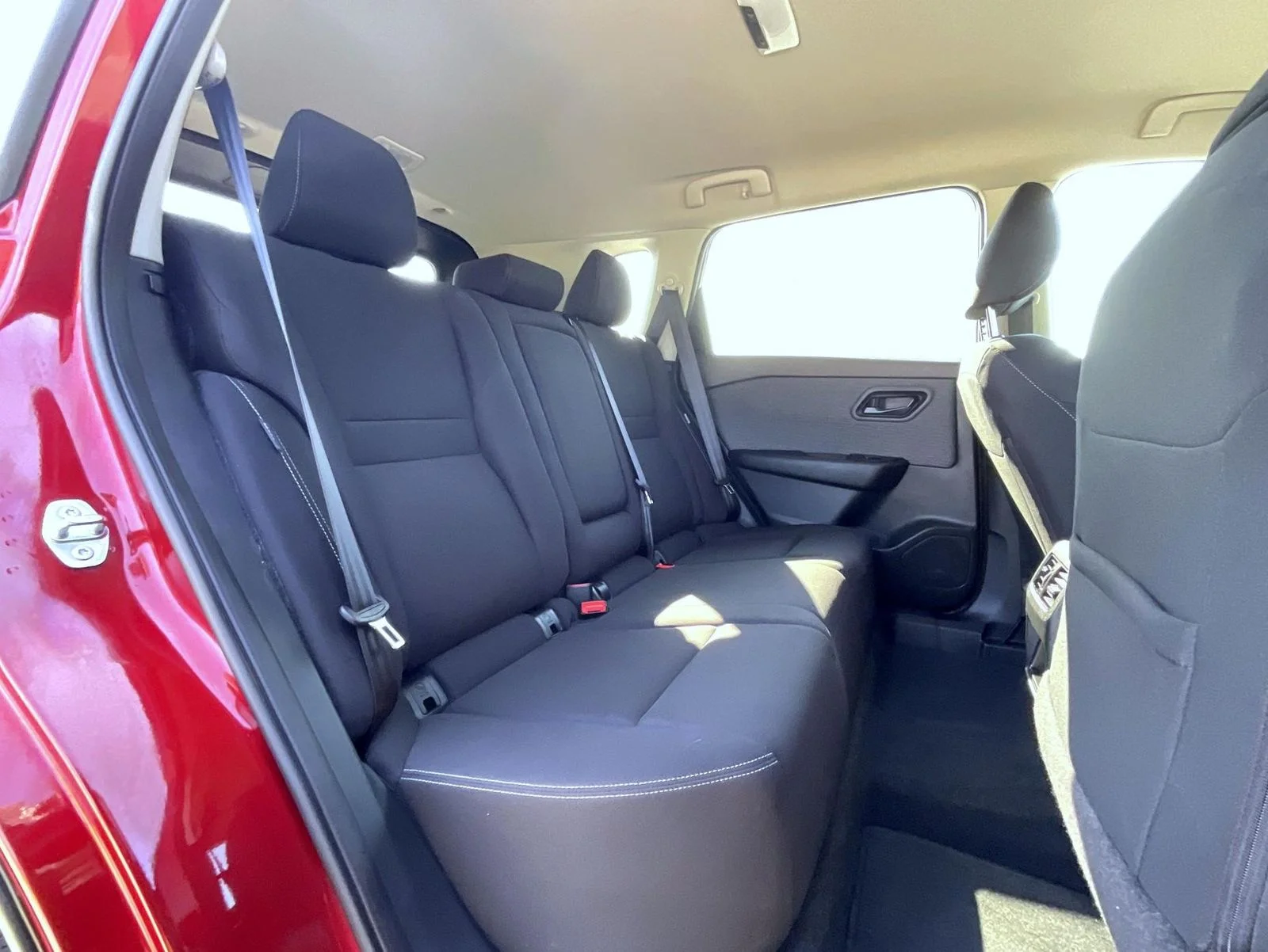 Used 2023 Red Nissan S image 19