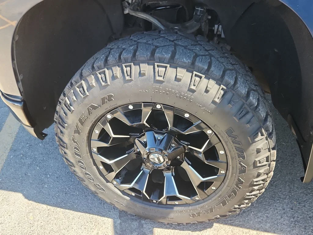 Used 2019 Blue Chevrolet Custom Trail Boss image 18