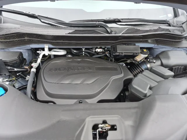 New 2026 Sonic Gray Pearl Honda Black Edition image 5