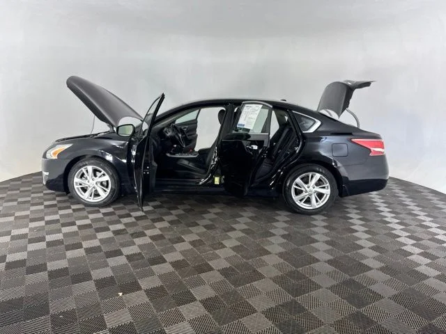 Used 2013 Black Nissan 2.5 SL image 11