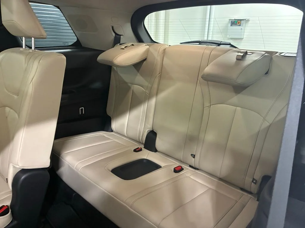 Used 2025 Glacier White INFINITI PURE image 26