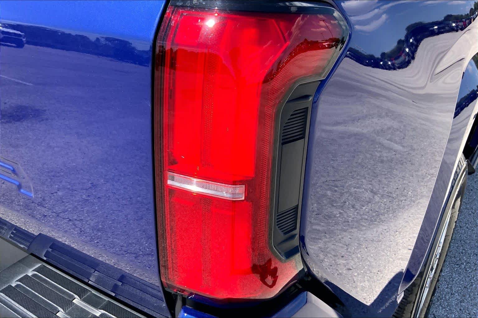Used 2025 Blue Crush Metallic Toyota SR5 image 30